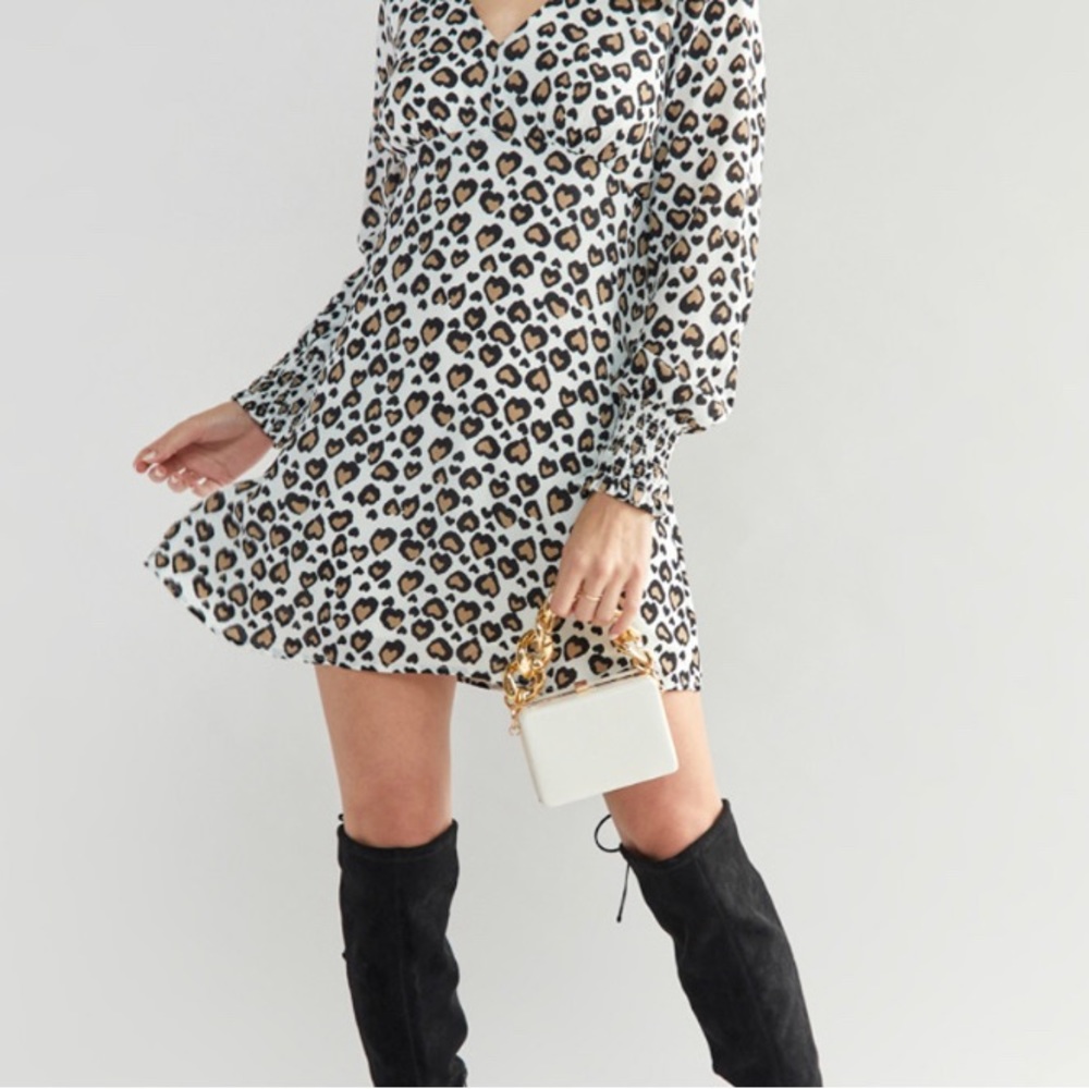 Francesca’s Collections Lori V-Neck Leopard Mini Dress Size S NEW